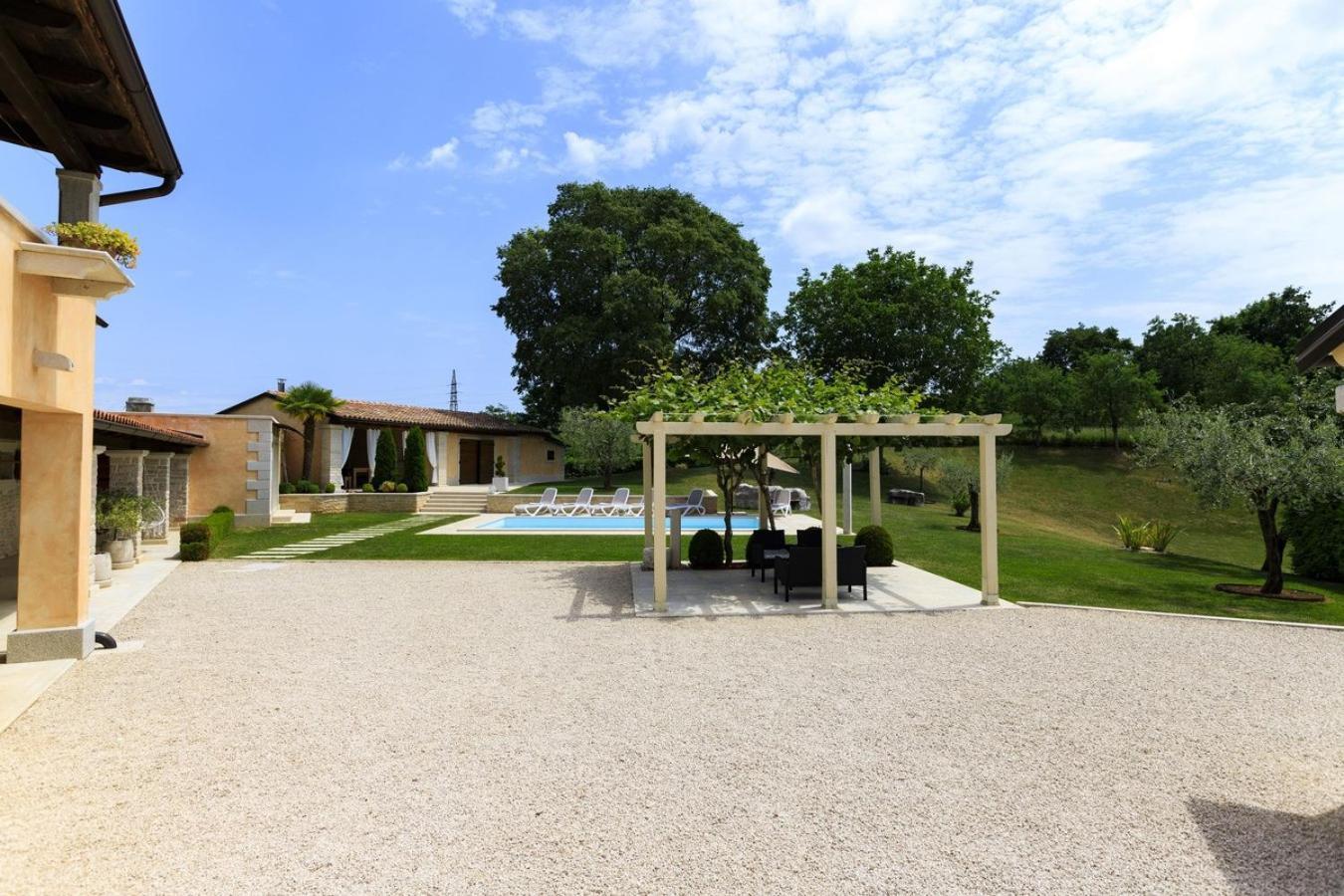 Villa Viscum In Central Istria For 8 Persons With Large Garden - Pet Friendly Pazin Eksteriør bilde
