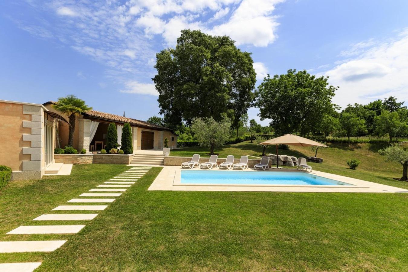 Villa Viscum In Central Istria For 8 Persons With Large Garden - Pet Friendly Pazin Eksteriør bilde