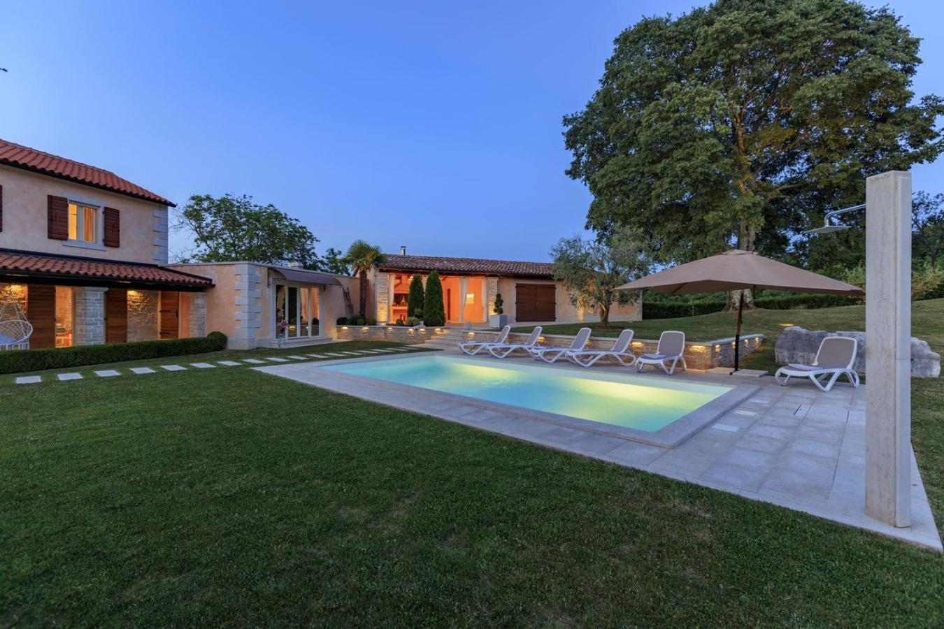 Villa Viscum In Central Istria For 8 Persons With Large Garden - Pet Friendly Pazin Eksteriør bilde