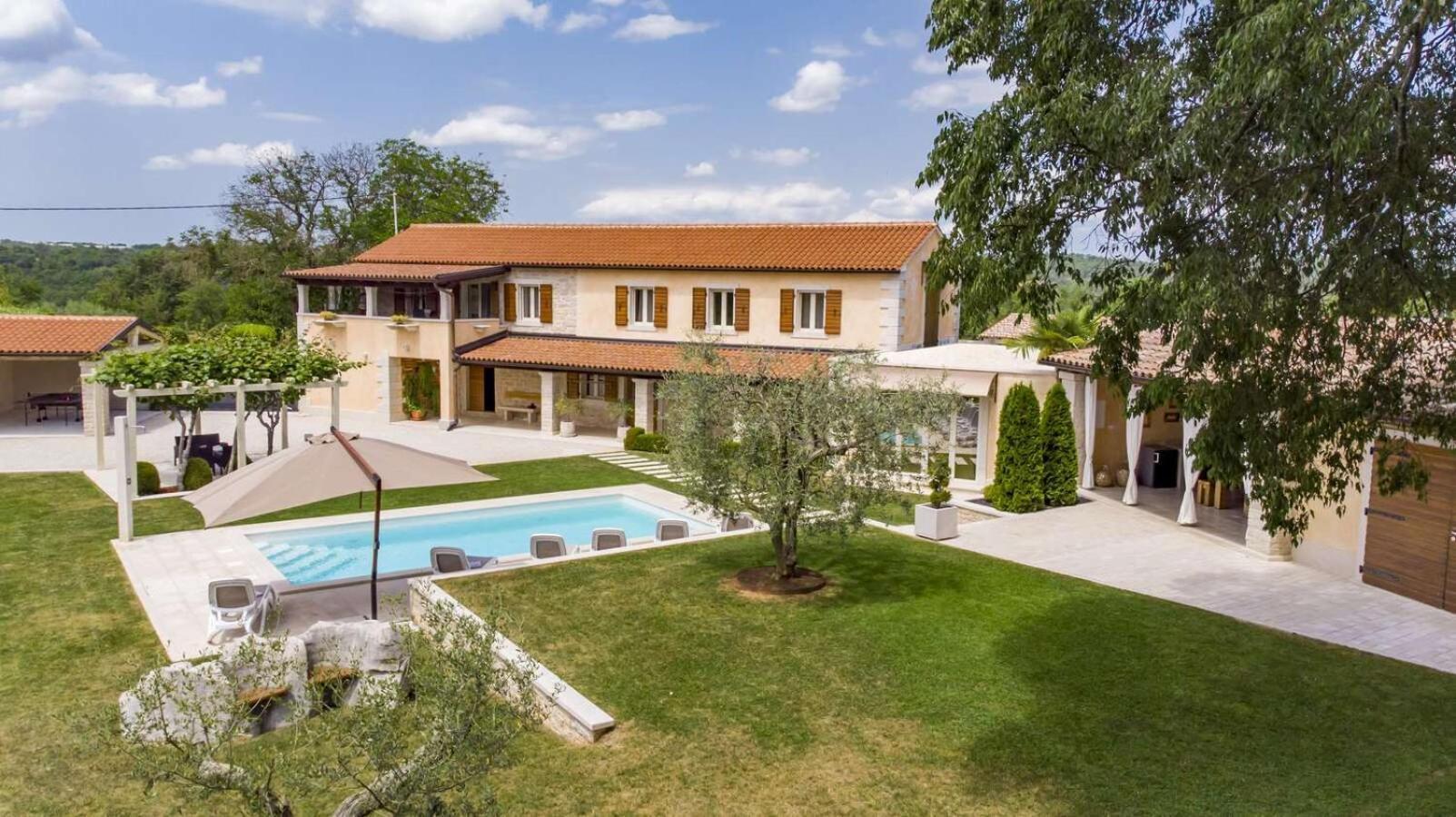 Villa Viscum In Central Istria For 8 Persons With Large Garden - Pet Friendly Pazin Eksteriør bilde
